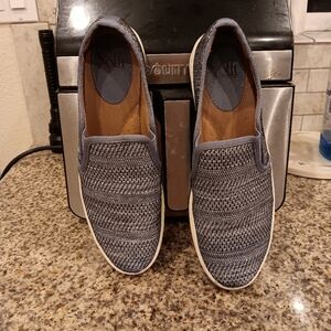 Softt Mens Slipons Size 10M Style # SF0003377 Icelandic Blue